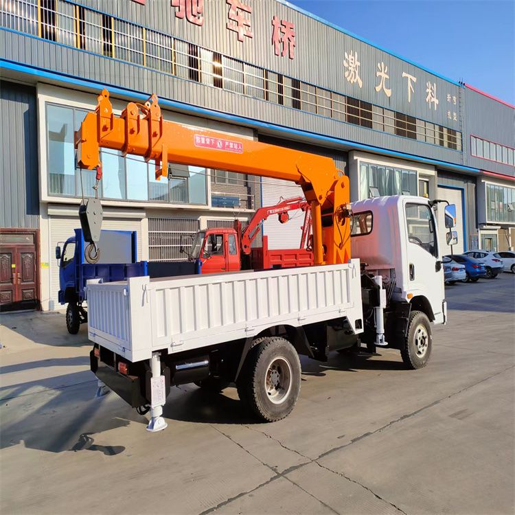 故城县三轮随车吊定制 农用改装机自备吊中瑞长期出售