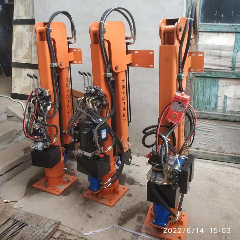 故城县重汽蓝牌随车吊 3.2吨 国六动力强 液压驱动 农用自卸起重机